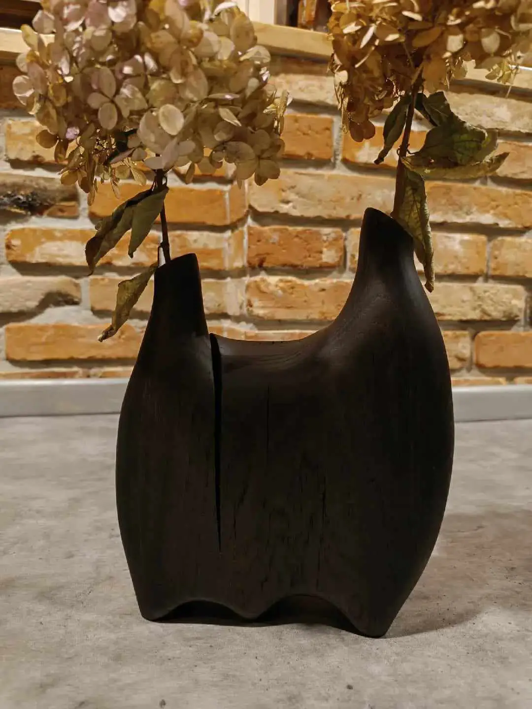 Wazon z czarnego dębu - obrazek 2