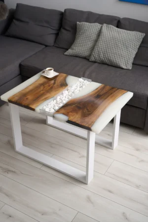 tolik kawowy z białą żywicą i drewnem orzechowym, z miejscem na świeczki, elegancki dodatek do każdego wnętrza