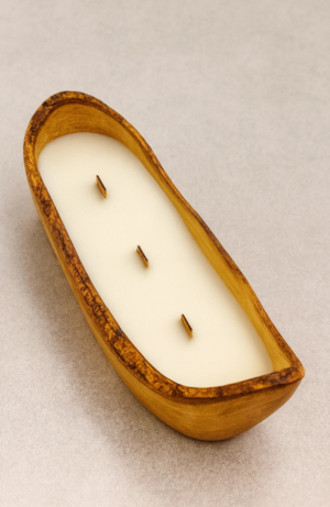 świeca-sojowa-o-zapachu-słodkich-kwiatów