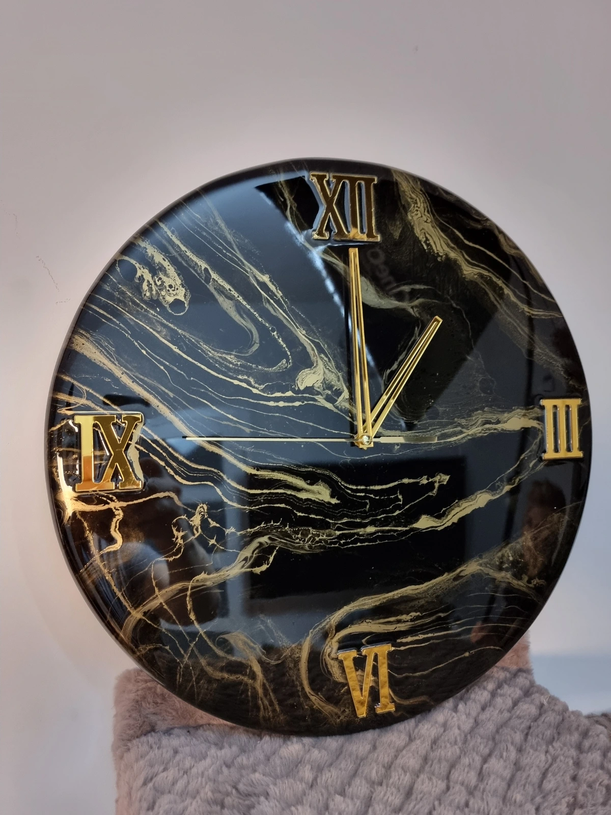 elegancki zegar ścienny