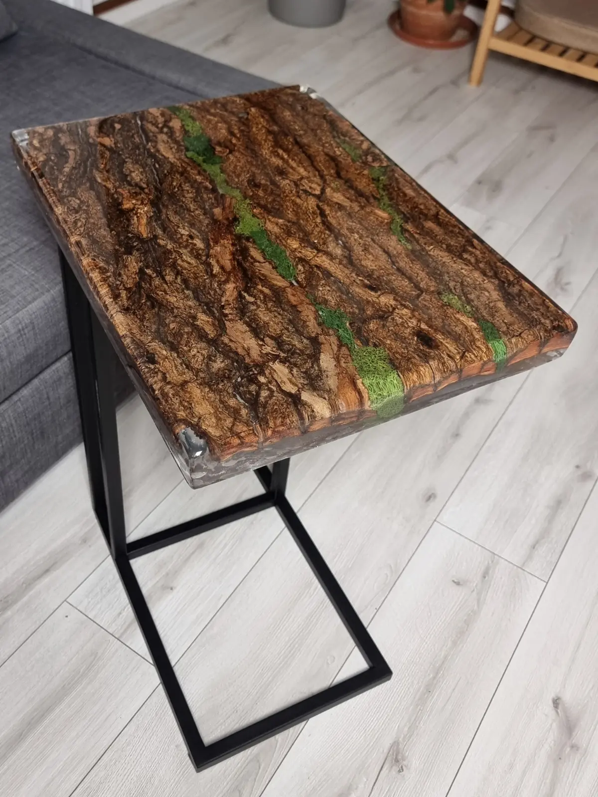 stolk do salonu pomocniczy