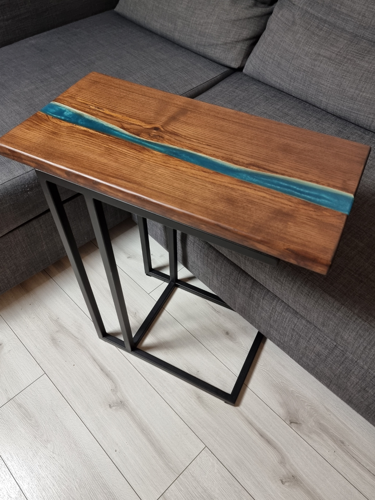 Drewniany Brązowy stolik pomocniczy